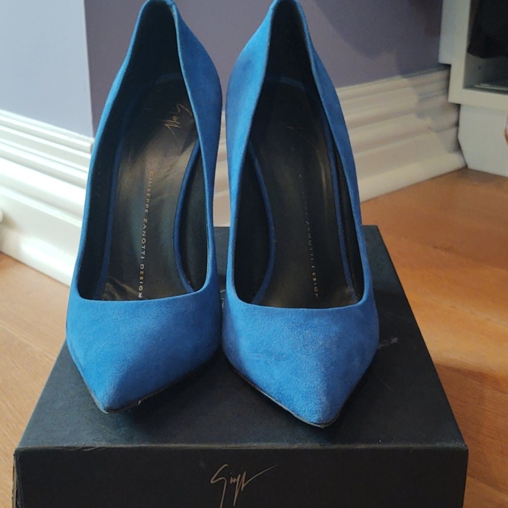 Giuseppe Zanotti pointy toe pumps